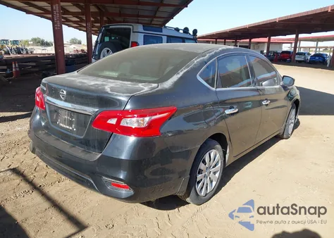 2017 Nissan Sentra S z USA, uszkodzony, nr VIN 3N1AB7AP4HY238117